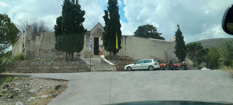 Jeep Safari Tour: “Cretan Hills, Hidden Caves & Liquid Gold (1033404)