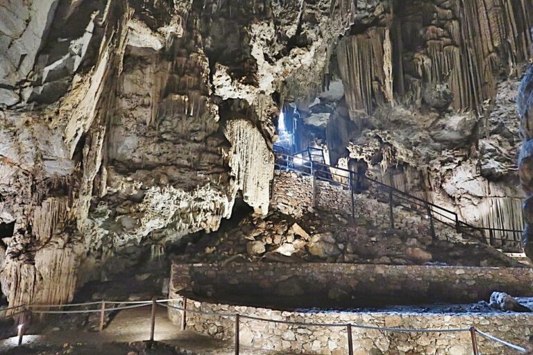 Heraklion: Semi Private Tour | Cretan Outback’s | Melidoni Cave | Wild life | Honey & Olive Oil (680012)